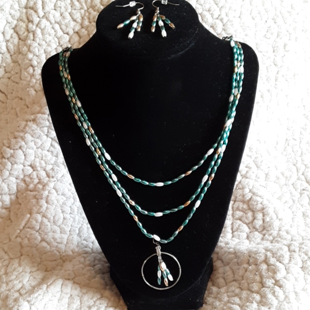 New Handbeaded set by Jes Watters - Picture 1 of 5
